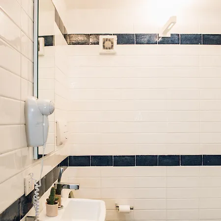 L' Ambasciata Гаэта